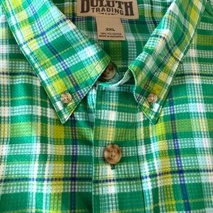 Duluth Trading Co Green Plaid Men's Shirt/ great for spring and summer
